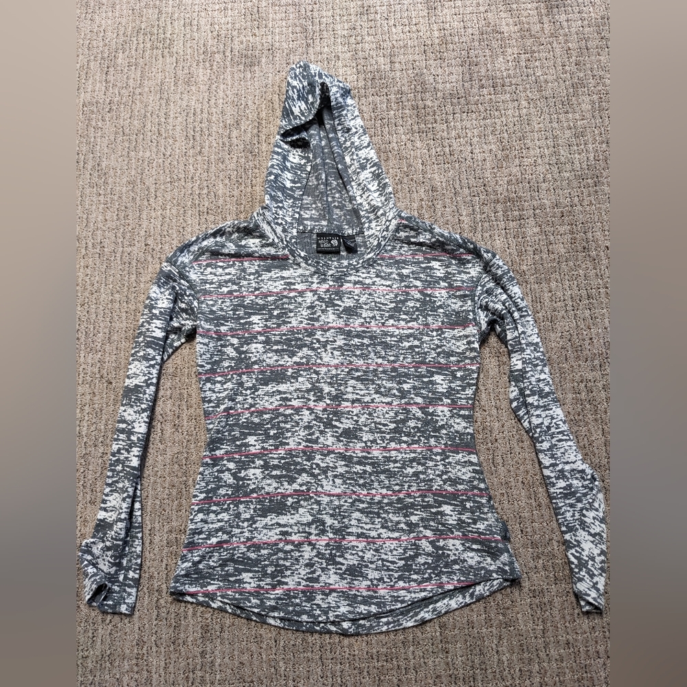 Mountain Hardware Long Sleeve